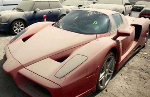 Lüks araçlar neden sokaklara terk ediliyor?