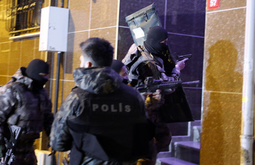 İstanbul'da üç ilçede uyuşturucu operasyonu