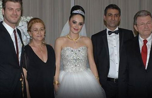 Tatlıtuğ ailesini üzen gelişme boşandılar!