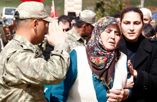 Abisi cenazede söyledi! Şehit olmasaydı 20 gün sonra