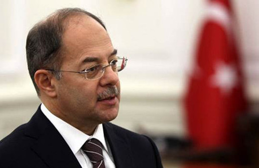 Recep Akdağ'dan Deniz Baykal'a çağrı özür dile!