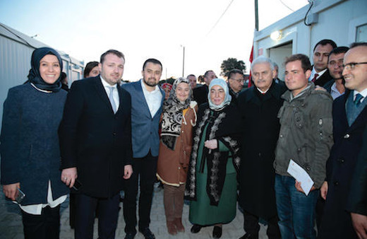 Başbakan Yıldırım Yukarıköylü gencin mektubunu teslim etti