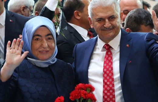 Binali Yıldırım: 'Hanım benim kum saatim'