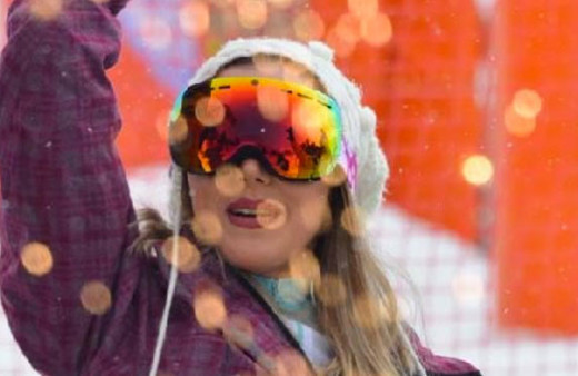 Resmen akın ettiler çok renkli görüntüler