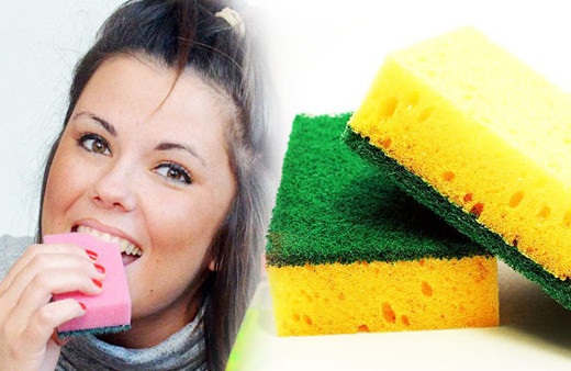 Öğünlerinde 20-25 tane bulaşık süngeri yiyor! İnanılır gibi değil