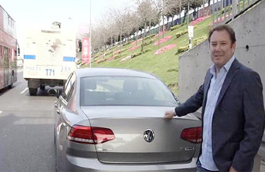 Oyuncu Şoray Uzun’a TOMA çarptı!