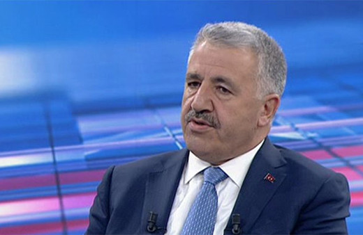 Bakan Ahmet Arslan: '81 ili bölünmüş yollarla bağlamayı hedefliyoruz'