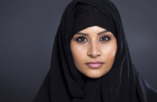 Başörtüsü resmen polis üniforması oldu