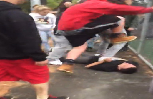 Adamı döve döve öldürdüler +18