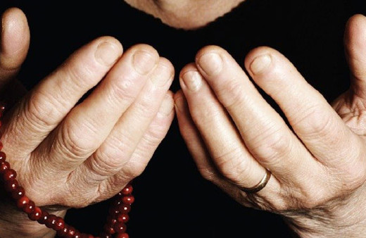 Cuma günü duası Hz. Muhammed dua ederken...