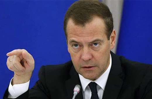 Başbakan'dan geç kalan bakana fırça!