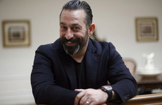 Cem Yılmaz'dan yeni filmi için bomba isme teklif