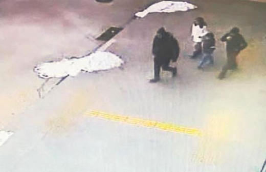 FETÖ'cü kadın çocuklarını gümrük kapısına bırakıp kaçtı