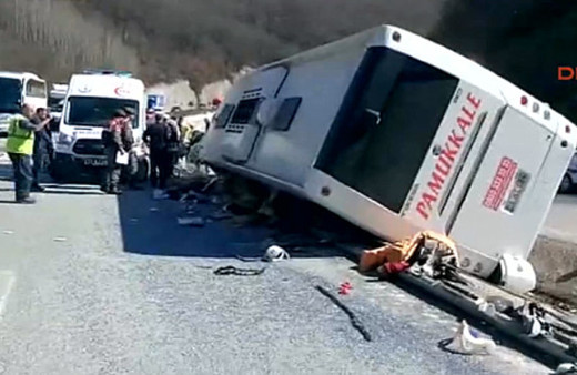 Bursa'da yolcu otobüsü devrildi, 6 kişi öldü