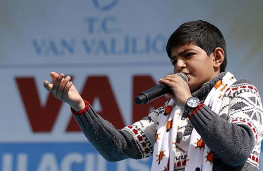 Başbakan izin verdi kürsüye çıkıp konuşma yaptı