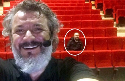 Tek kişilik gösterisine tek kişi geldi!