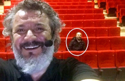 Tek kişilik gösteride öyle bir fotoğraf paylaştı ki...