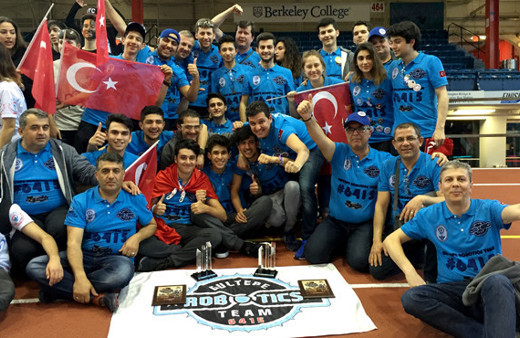 Gültepe öğrencileri ABD'de ödülleri topladı