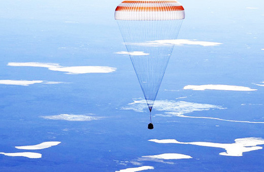 173 gün sonra Dünya'ya ayak bastılar