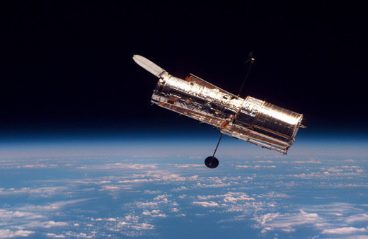 Hubble Uranüs'teki "auroraları" görüntüledi