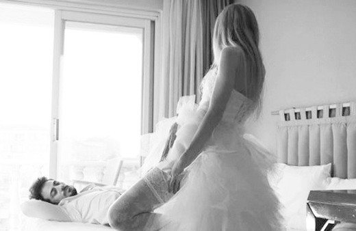 Yeni moda 'gerdek fotoğrafçılığı' dünyanın çivisi çıkmış!