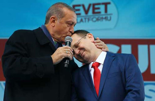 Erdoğan 15 Temmuz kahramanını sahneye çıkardı