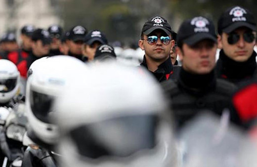 Halk oylamasında kaç polis görev yapacak?