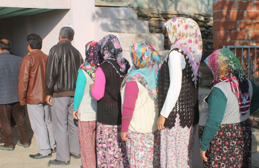 Bu mahallede oy verme işlemi 12 dakika sürdü