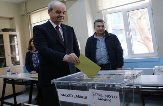 Eski Genelkurmay Başkanı emekli Orgeneral Başbuğ oyunu kullandı