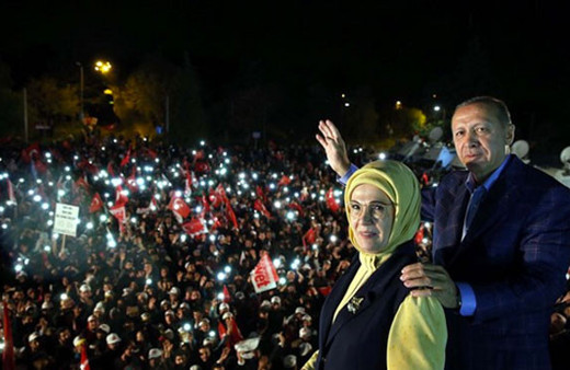 Referandumun kabul edilmesiyle hemen yürürlüğe giren üç düzenleme