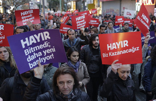 İzmir ve İstanbul'da izinsiz gösteriler!