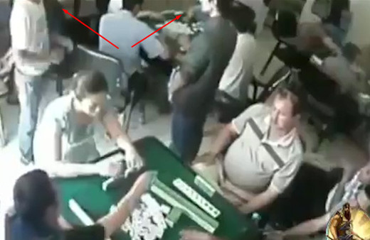 Kahvehanede baltalı saldırı