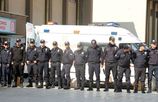 Adeta etten duvar ördüler şehitleri böyle getirdiler