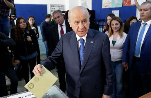 Devlet Bahçeli'den hayırcıları kızdıracak twitler