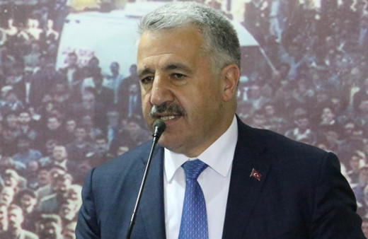 Bakan Arslan: Referandumdan 'evet' çıkarsa