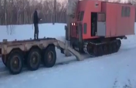  Römork nakliye sırasında böyle devrildi