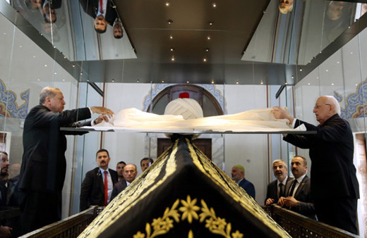 Yavuz Sultan Selim'in kaftanı 12 yıl sonra...