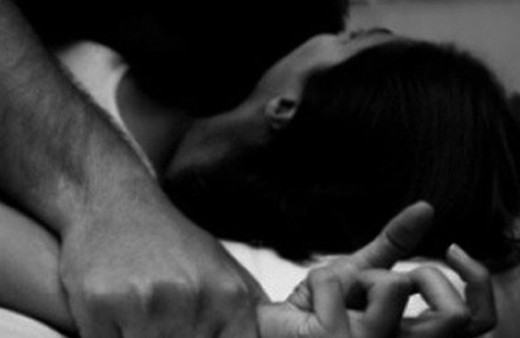 Tecavüz edip çırılçıplak uyuya kaldı üstene polise yakalandı ama...