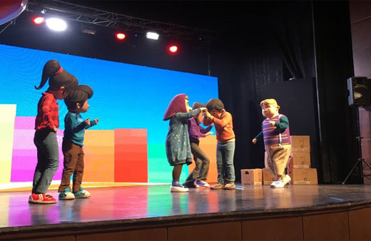 Rafadan Tayfa bu kez Külliye'de sahne alıyor