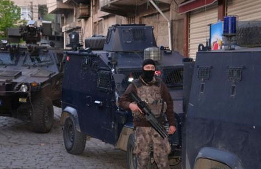 Sur'da 500 polisle son dakika operasyon
