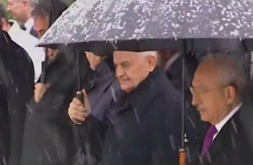 Anıtkabir'de kar altında devlet töreni böylesi görülmedi!