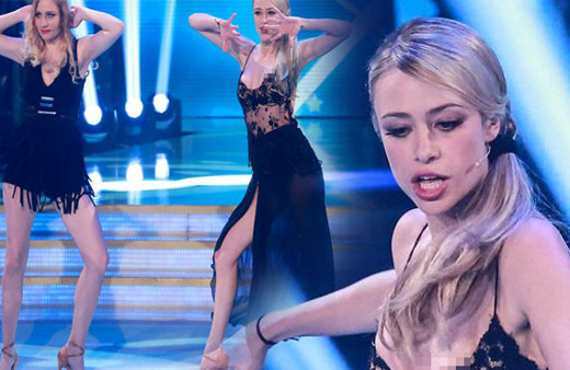 Canlı yayında göğsü açıldı umrunda bile olmadı!