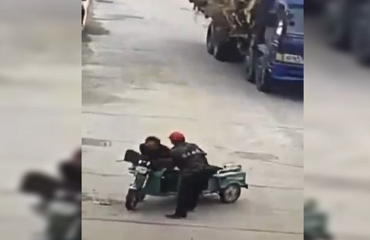 Eşiyle ilişkisi olan adamı sokak ortasında öldürdü