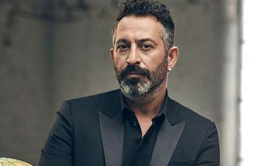 Cem Yılmaz'dan takipçisine ilginç gönderme