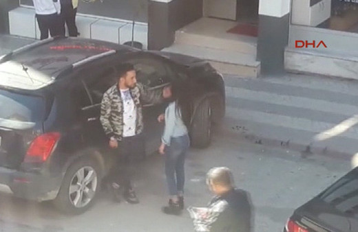Sivas'ta sokak ortasında genç kıza şiddet kameraya yansıdı