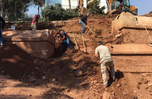 Belediye kazdıkça yenileri çıkıyor!