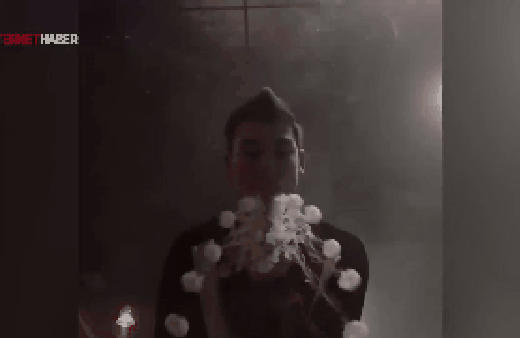 Sigara dumanı ile mükemmel gösteri