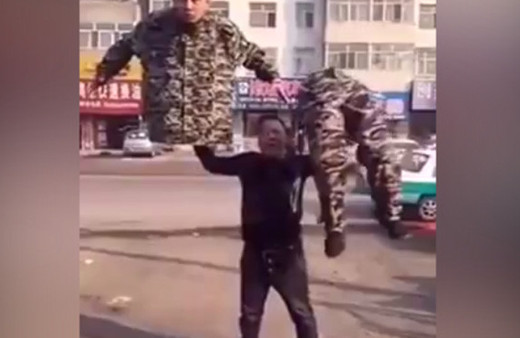 Gösterisi elinde 'Patladı'