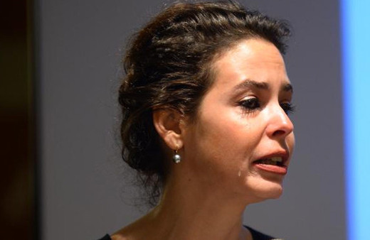 Pelin Batu referandum kararını ağlaya ağlaya açıkladı