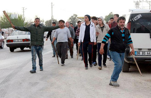 İzmir'de olaylar çıktı! 500 Suriyeli mahalleyi terketti